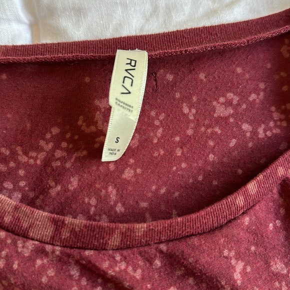 Burgundy muscle tee - Picture 2 of 2